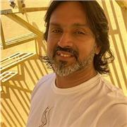 An Emmy award nominated art and visual design creative with 25+ years of experience.